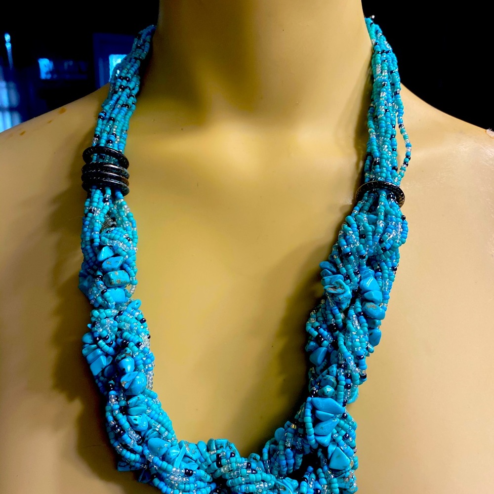 NWT Necklace